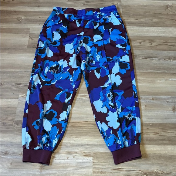 Who What Wear 2 Piece Set Button up & Joggers Blue multi Floral Size L NWT - Picture 3 of 16